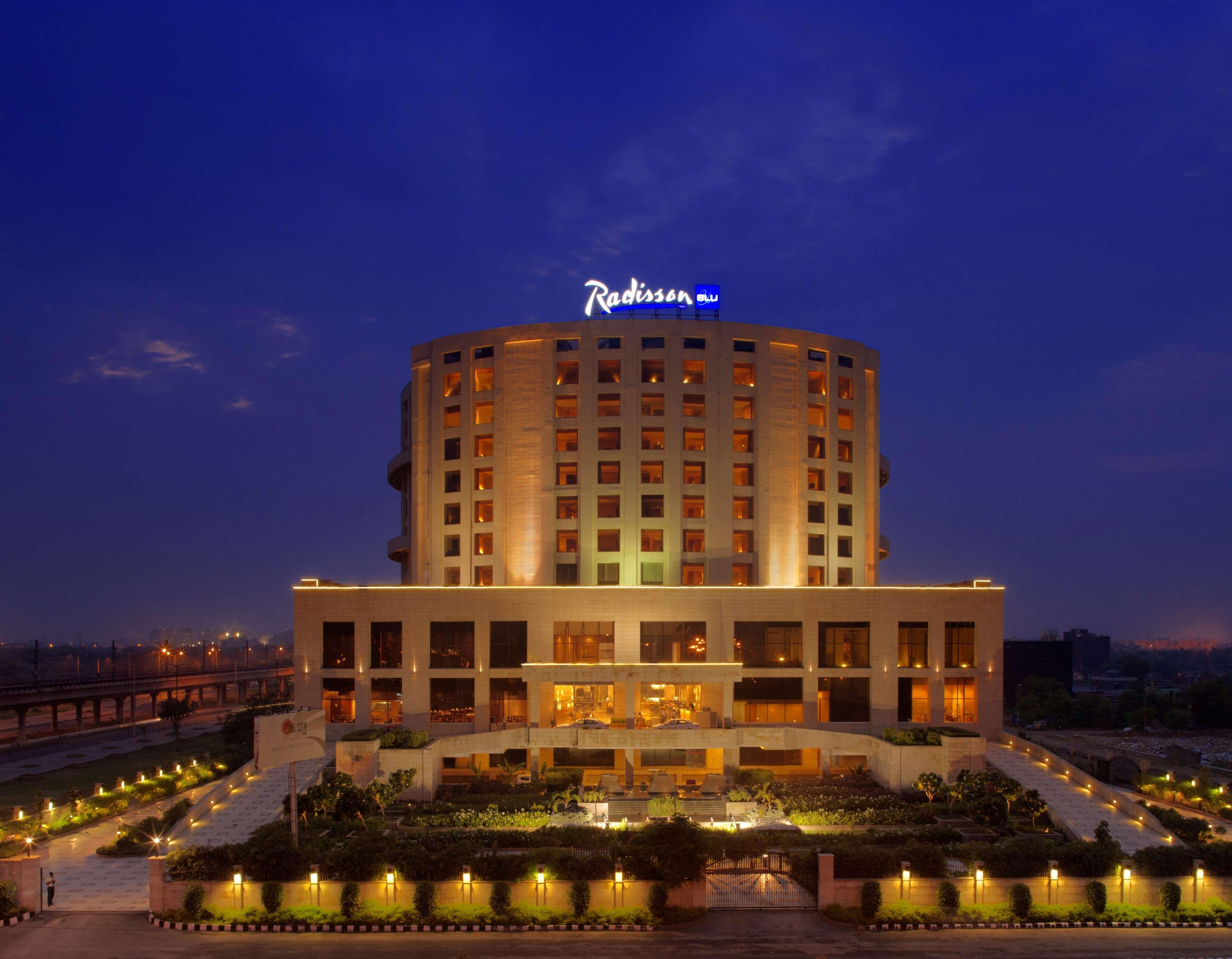 Radisson Blu Hotel New Delhi Dwarka Exterior foto Radisson Blu Hotel, Faridabad